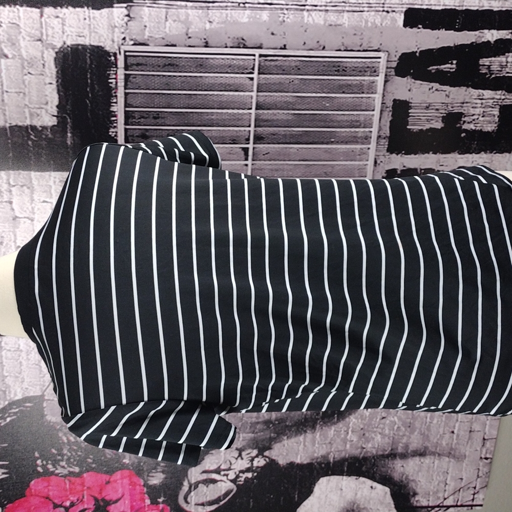 Her Universe The Nightmare Before Christmas Jack Face Mesh Panel T-Shirt NWOT - Picture 4 of 4